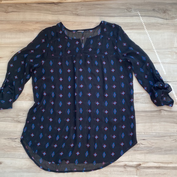 Adorable Womens XL Black Sheer Long Sleeve Blouse. Cute design and style. - Picture 7 of 8